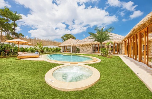 Laksmana Villa | Villa Tango - New Luxurious 7BDR, Prime Location