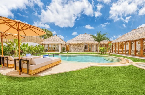 Laksmana Villa | Villa Tango - New Luxurious 7BDR, Prime Location