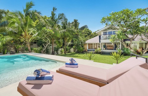 Petitenget Villa | Villa Verona - Right behind Beach, Lush Garden