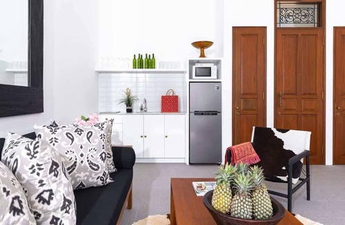 Petitenget House | Walk around Seminyak Petitenget from 1BR PoolVilla