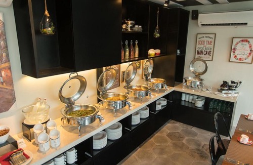 Gubeng Hotel | Zoom Dharmahusada Hotel