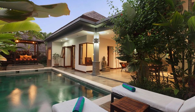 1 Bedroom Pool Villa sleeps 2 near ECHO Beach Canggu, Housekeeping staff