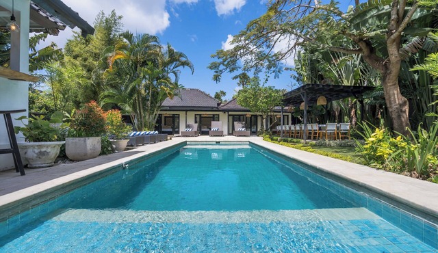 10 Bdr-Last Minute Deal 50%+ OFF! Seminyak