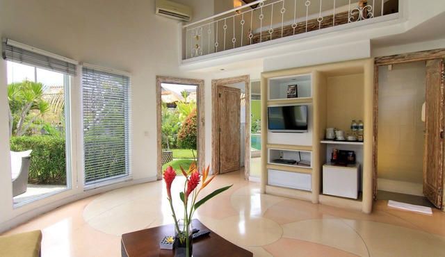 1BR Lagoon Villa in Seminyak, 35sqm Pool view, 5 mnts walk to shopping area