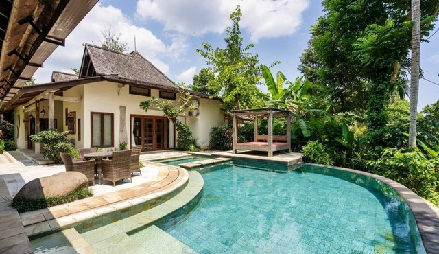 4BR Ubud Nature Design Villa - Pool and Garden