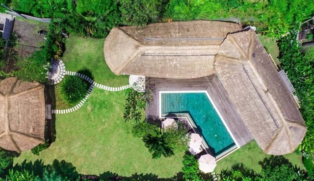 4BR VILLA PERFECT FOR GROUP HOLIDAY BALI