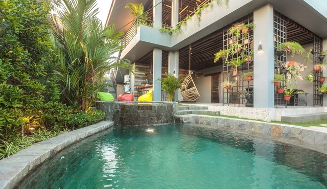 7Room Villa in central Seminyak | Private Pool & 7BR