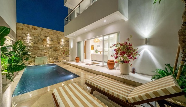 818 Villas Elegant Modern Designer Canggu Villas with Rooftop and Ricefield Views