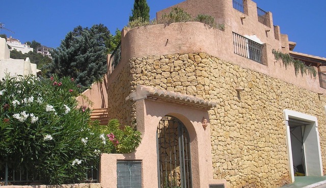 Altea Hills Spanish villa with stunning views on Med Sea-Free Wifi-Shared pools in Altea