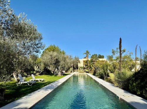 Artists House Villa in Utique
