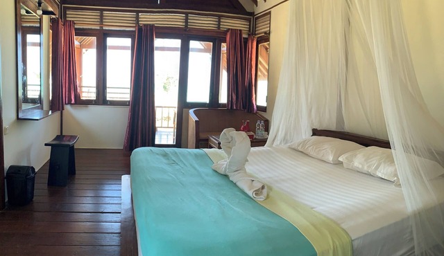 Arys lagoon bungalow & hotel in Karimun Jawa