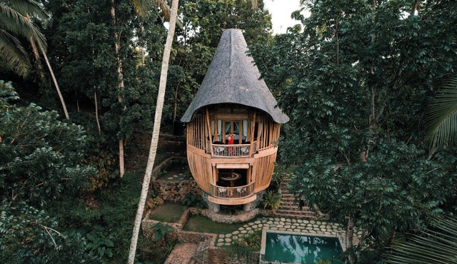 Asep Gumi Bamboo Villa Pesagi