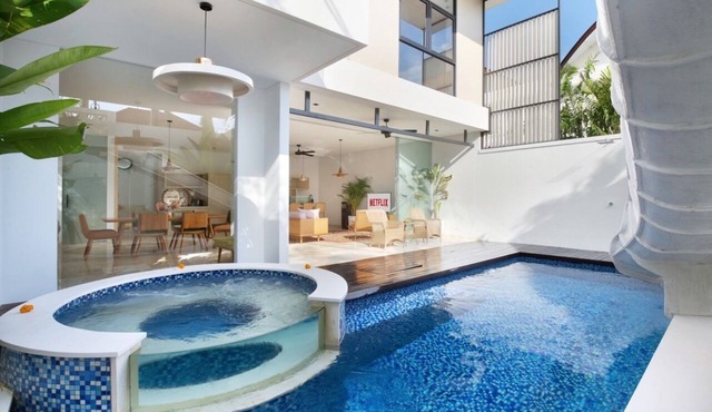 Bali 3BR Villa with Fun Waterslide