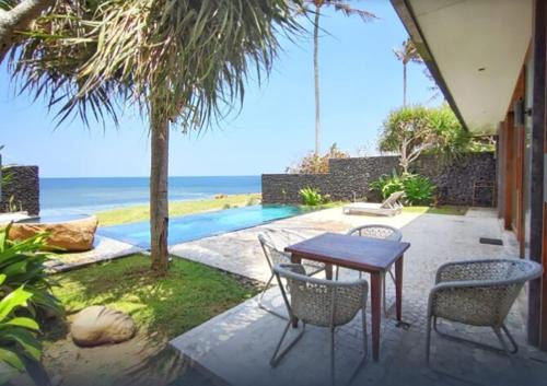 Beachfront Villa