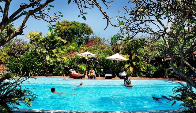 Bumas Hotel