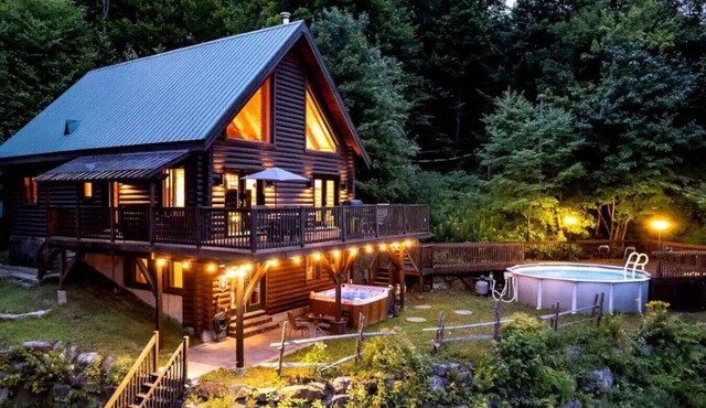 Charming & Action Packed Chalet in Saint-Adolphe-d`Howard