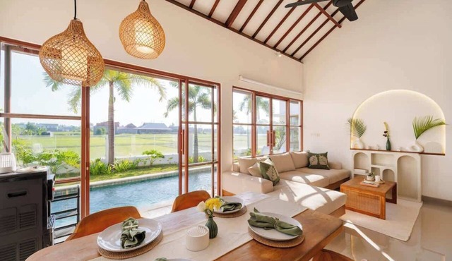 Charming Villa with Rice Field & Mountain Views