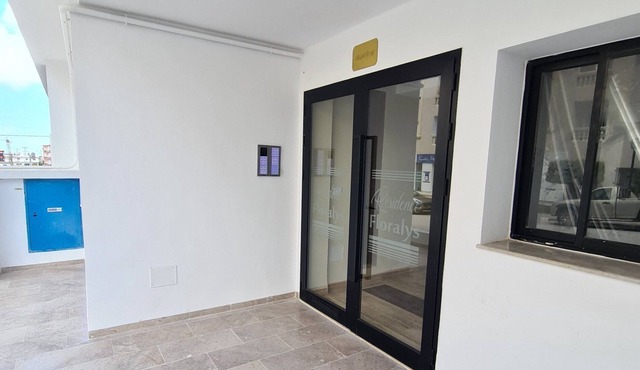 Cosy modern appartment near airport private parking