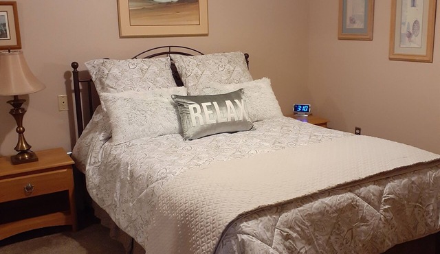 CURRENTLY AVAILABLE FOR NOVEMBER/DECEMBER 2025 Clean, quiet home Apache Junction in Apache Junction