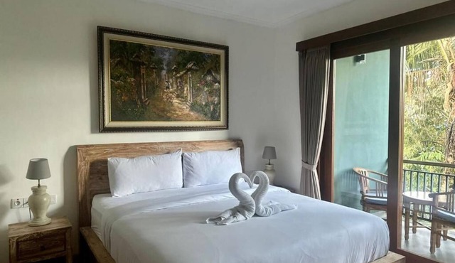Deluxe Double Room with Balcony at Mandala Home Stay