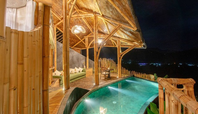 Dreamy Cliffside Bamboo Villa with Pool and View