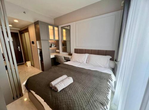 Four Living Sky House BSD in Samporo