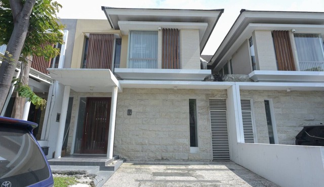 Greenlake Vista | Full Furnished three bedroom house in Greenlake Citraland Surabaya