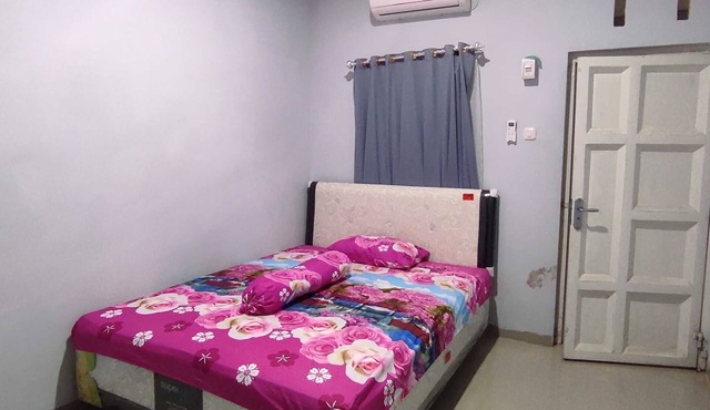 Hotel O Penginapan Noval in Makassar