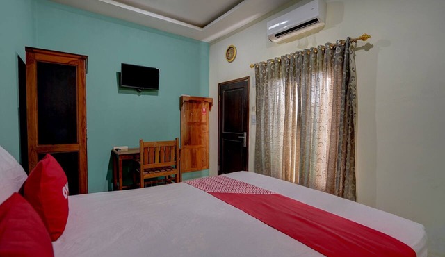Hotel O Sahabat Syariah Near Plasa Telkom Bawean