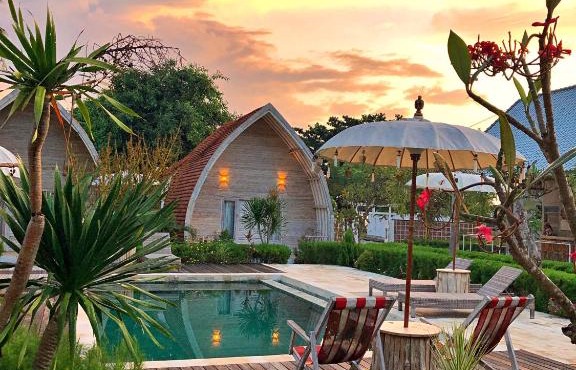 La Roja Bungalows