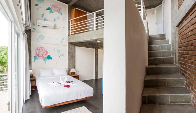 Lovely Loft Space with room for four people Unit #3
