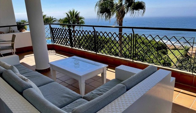 MI CAPRICHO 12 BEACHFRONT APARTMENT in Mijas