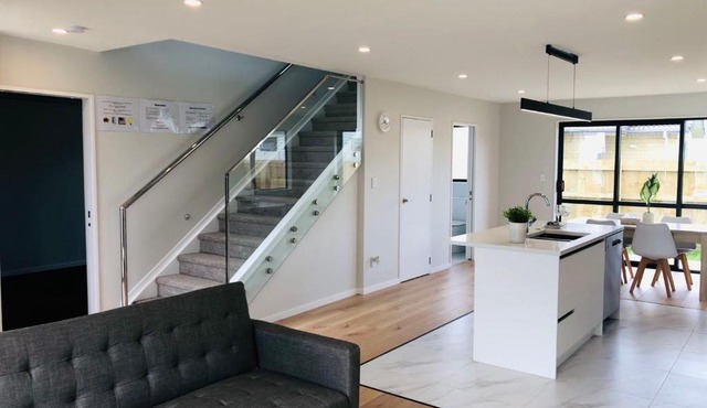 Modern & Luxurious Home 6 in Auckland