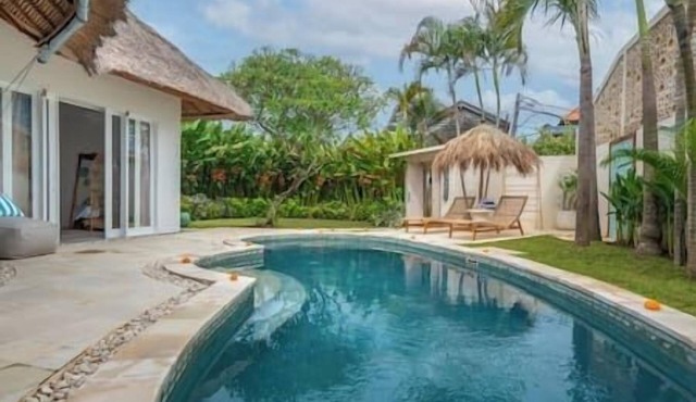 NEW Private Full-Time Butler/7 Min Walk to Beach