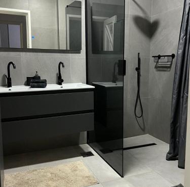 NYC trifft auf Top Moderne Wohnung in Hergla