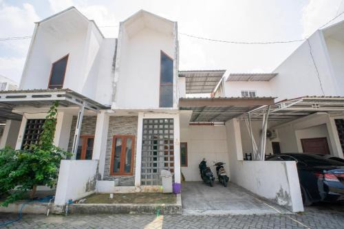 Omah Ambarrukmo Homestay Jogja in Yogyakarta