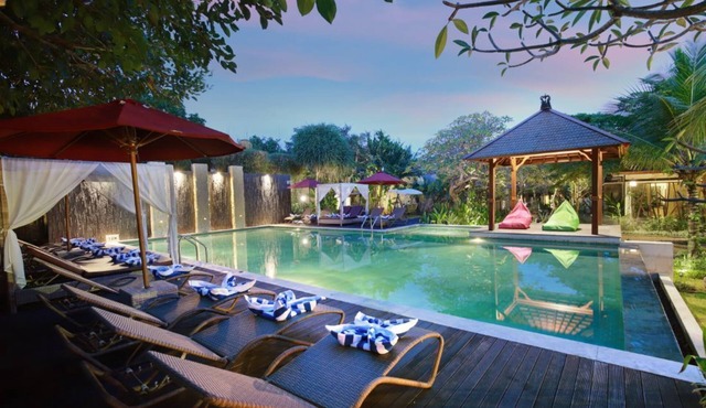 One Bedroom Suite Villa with a private pool only 5 minutes drive to the beach