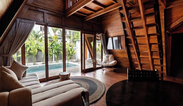 Orfeas Villas 4 - Private 1BR Wooden Loft Canggu with Private Pool