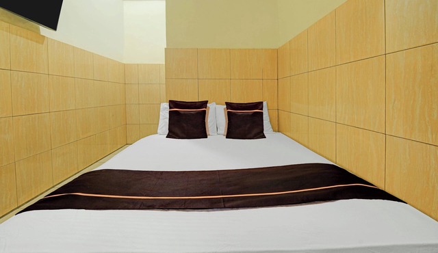 OYO 95189 Aza Guesthouse