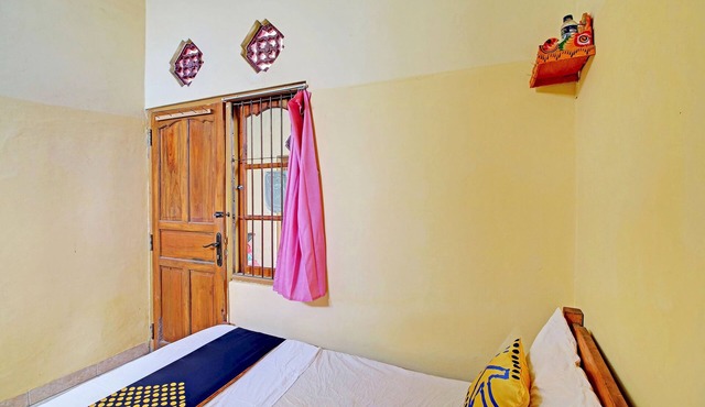 OYO Life 92954 Shanti Kost