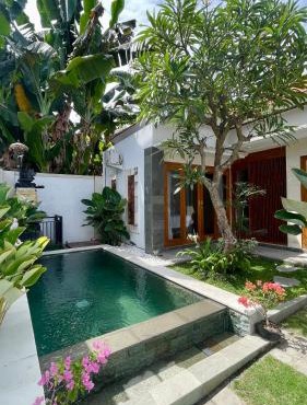 Peaceful Tropical Villa with private pool