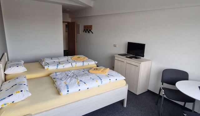 Pension Take Off in Gera