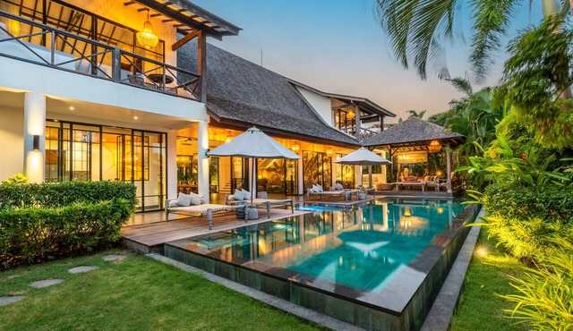 Pererenan Estate | 2 Pools | Sleeps 20