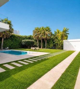 Premium Villa with Pool and Large Garden S15