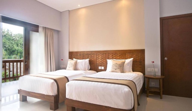 Private suite in Ubud, sleeps 2 people, surrounded by lush green surroundings