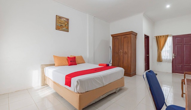 RedDoorz near Samarinda Square
