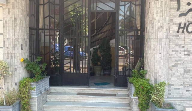 Ritza Hotel