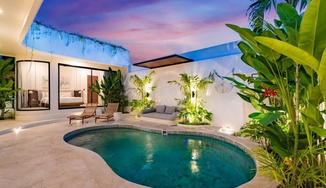 Romantic Bingin 1BR Private Pool Villa Walk to Cafés & Surf