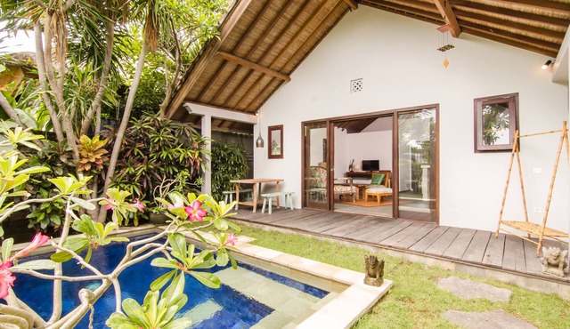 Romantic Dream Villa Walk to Petitenget, Seminyak
