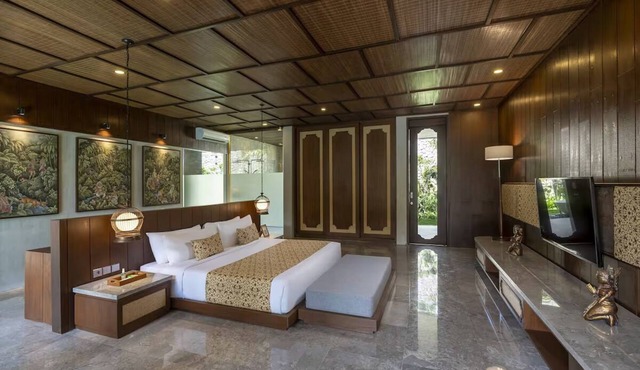 Romantic Private Pool Villa Near Monkey Forest with Spa & Breakfast